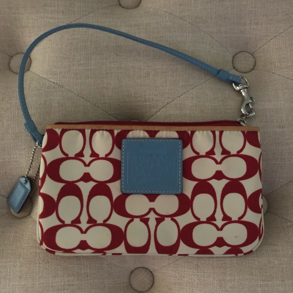 🌹Coach wristlet🌹